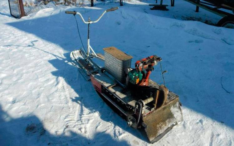 Как сделать снегоуборщик из бензопилы своими руками