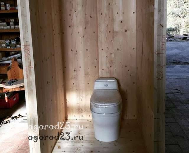 Туалет для дачи без запаха и откачки: обзор современных решений