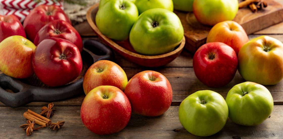 Подробное описание сорта яблок семеренко