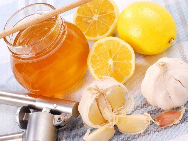 Чистка сосудов: мед, имбирь, лимон и другие продукты в рецептах народных средств для избавления от "плохого" холестерина