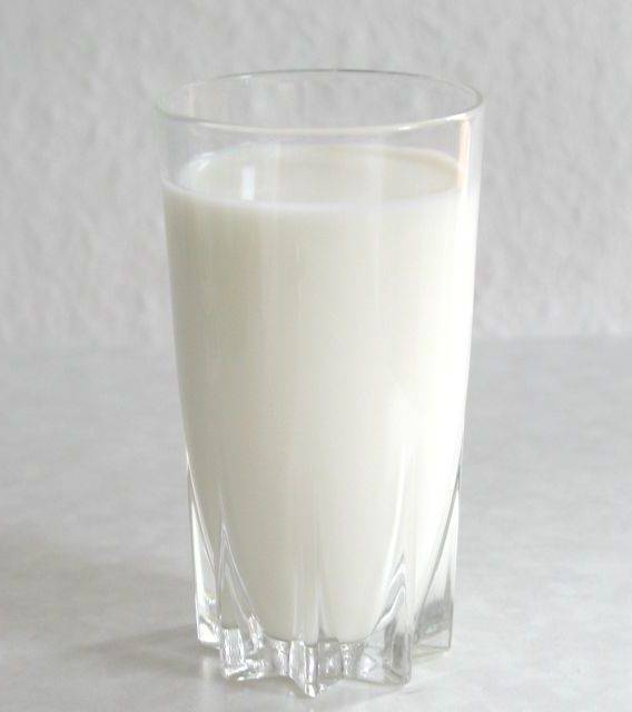 Почему корова резко сбавила молоко?